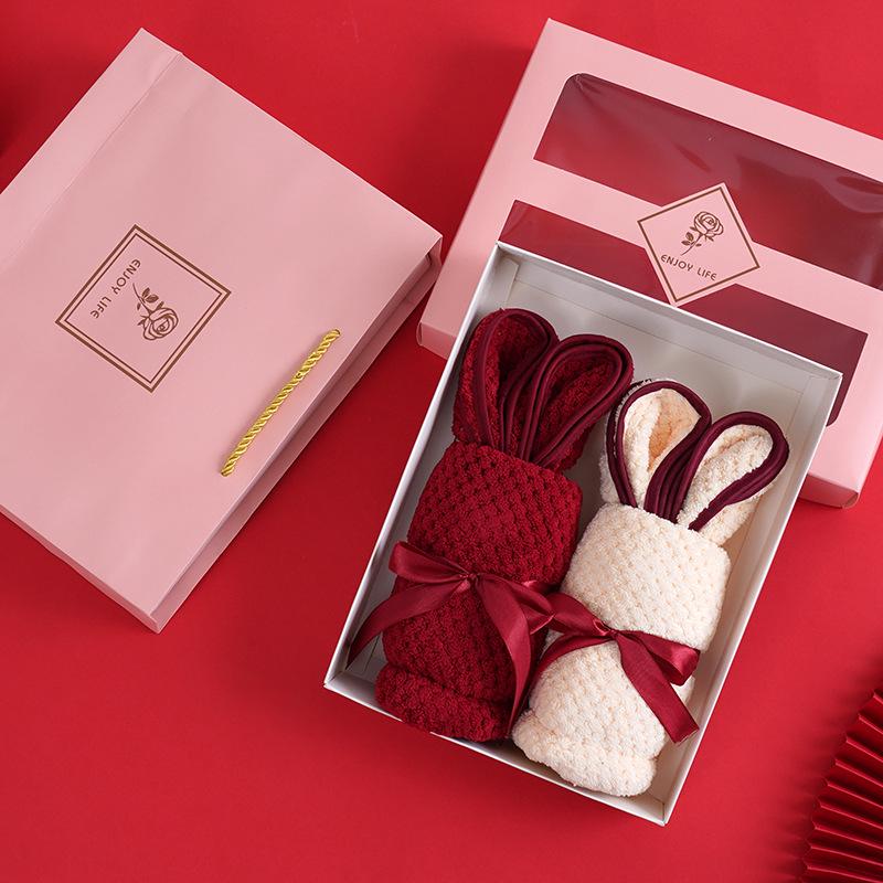 Wedding Gift Box: Little Rabbit & Bear Towel Favor