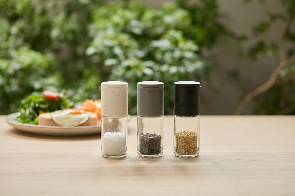 Ceramic Spice Made in Ceramic Pepper Manual Stylish Cookware Mill, Pepper, Gray, 365methods, Kawasaki, Japan, Blade, Grinding, Operation, Design,