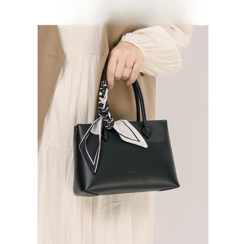 Spring and Summer Tote Bag, Crossbody Bag, Simple and High-quality Silk Scarf, Soft Leather Bucket Bag, Red Wedding Bag