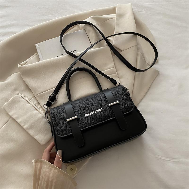 

Large Capacity Tote Shoulder Crossbody Bag Women Vintage Commuter Versatile High Quality 2026 Fall Winter Handbag чёрный