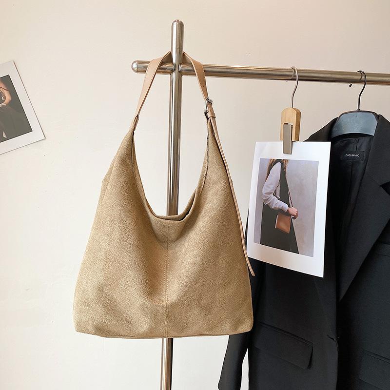 Large capacity suede bag women's new autumn and winter shoulder messenger bag tote bucket bag