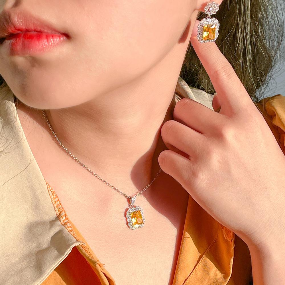 Ensemble de Bijoux Mode Jaune Brillant Carré Zircone Cubique Fleur Boucles d'Oreilles Pendantes Collier à Maillons pour Femmes Style Quotidien Bord de Mer