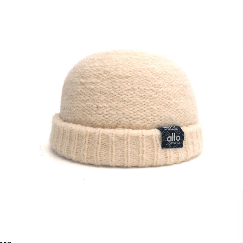 

New landlord hat autumn and winter warm knitted hat men s and women s same ruffian handsome melon fur hat fashionable versatile cold hat tide One size бежевий