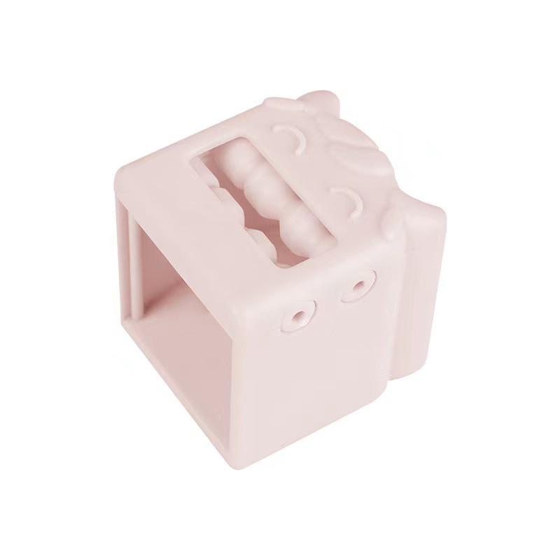 Creative Cartoon Cow Sunflower Seed Sheller Toy for Kids - Cute and Easy to Use