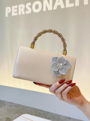 Elegante Clutch de Noche con Pedrería: Bolso Cruzado Versátil para Bodas y Eventos