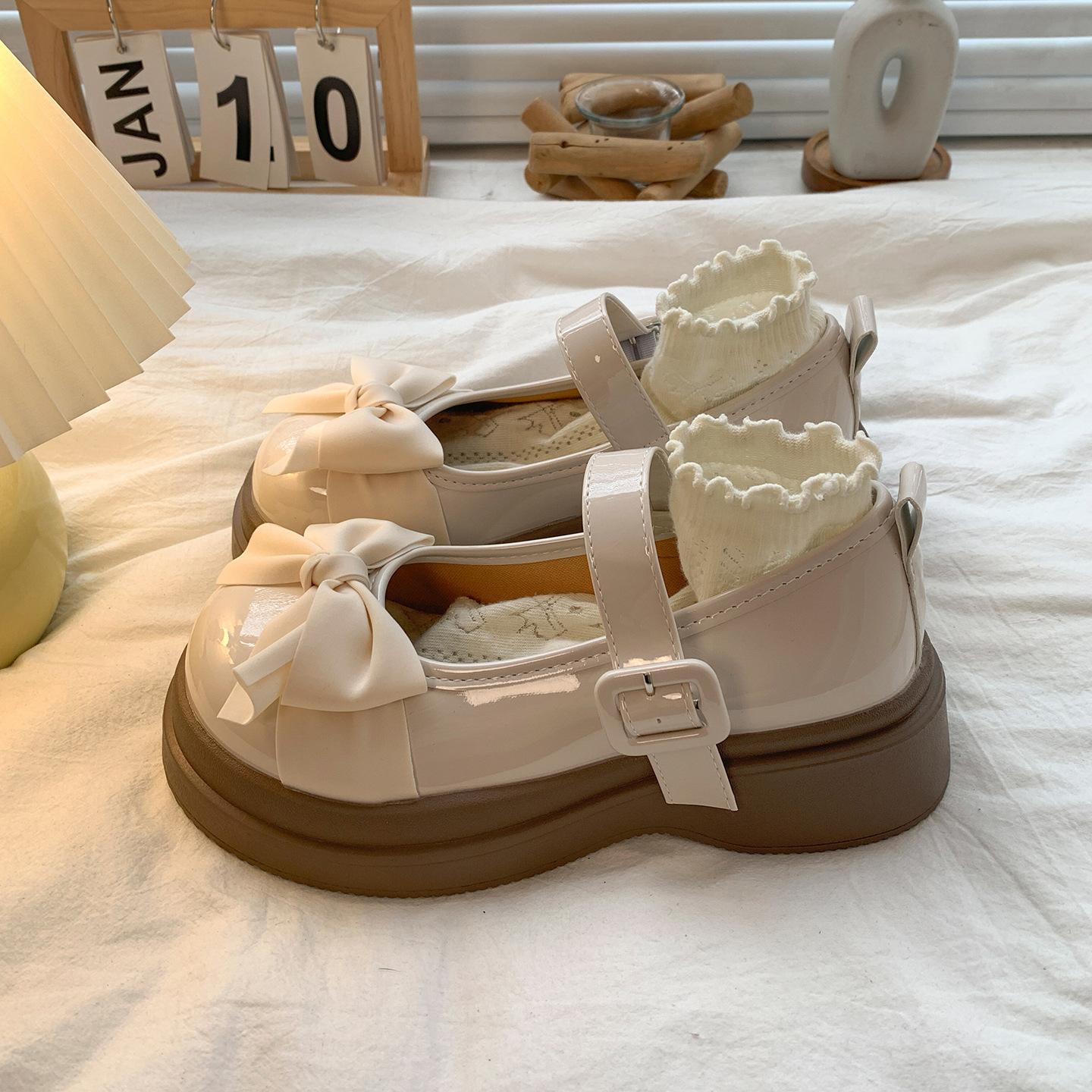 

Черные ретро туфли на высокой платформе в британском стиле из кожи премиум-класса, женские, новые летние 2025 года, универсальные туфли Мэри Джейн для ношения с юбкой 40 бежевый