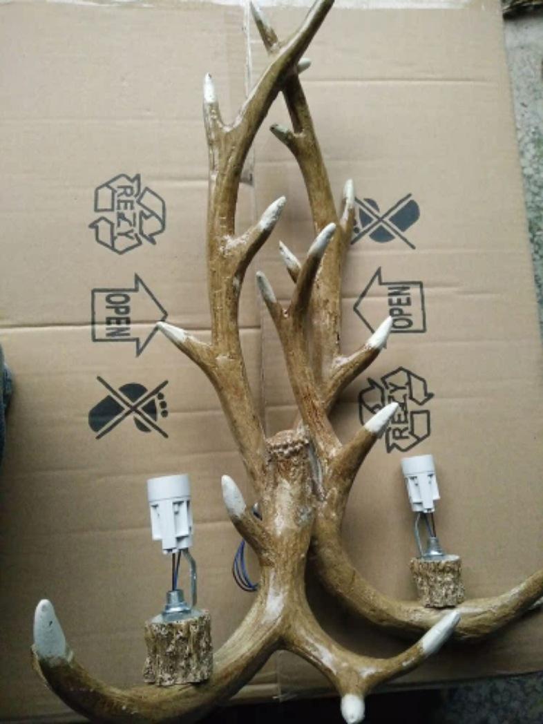 

Американская ретро настенная лампа с рогами: Креативный дизайн из смолы для декора ресторана, бара или прохода. 31-40 cm