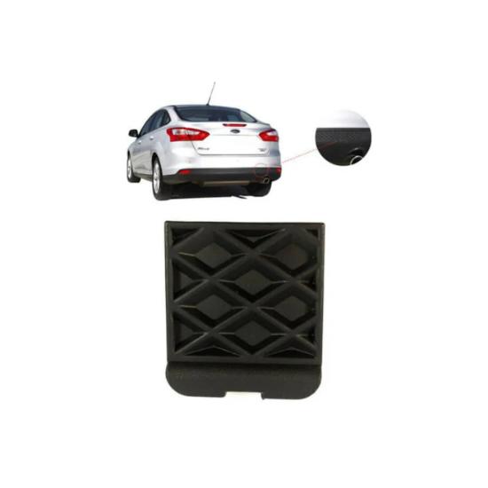 

Ford Focus 3 Sedan Arka Tampon Çeki Demir Kapağı