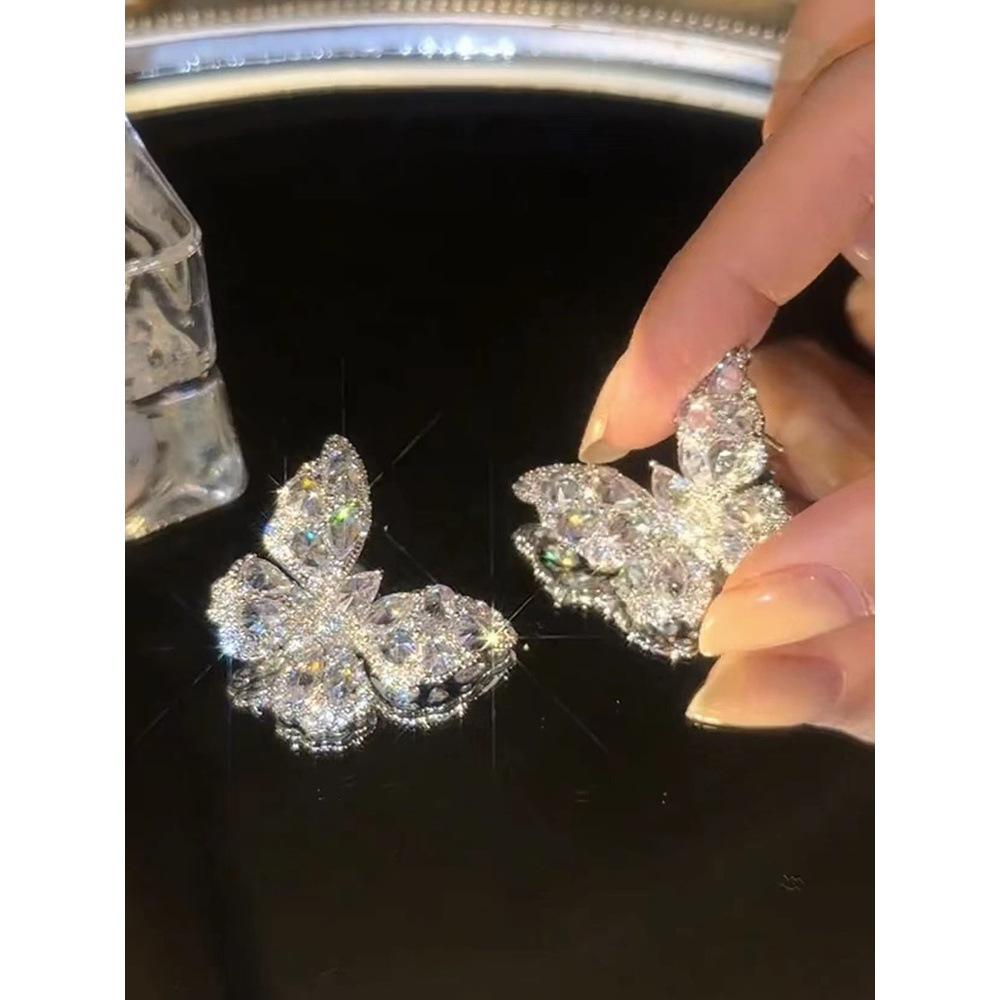 

Серьги-бабочки с цирконом