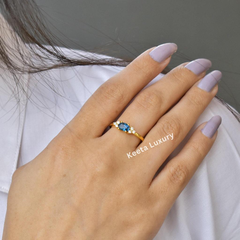 Dainty London blue topaz oval cut ring, blue topaz minimalist ring, blue gemstone cute ring, Gold wedding ring, anniversary gift for her