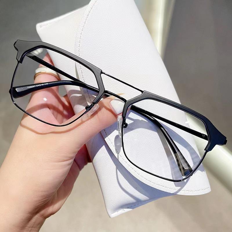 Fashion Women's New Luxury Square Myopia Glasses Unisex Vintage Anti-blue Light Eyeglasses Unisex Retro Minus Diopter Near Sight Eyewear