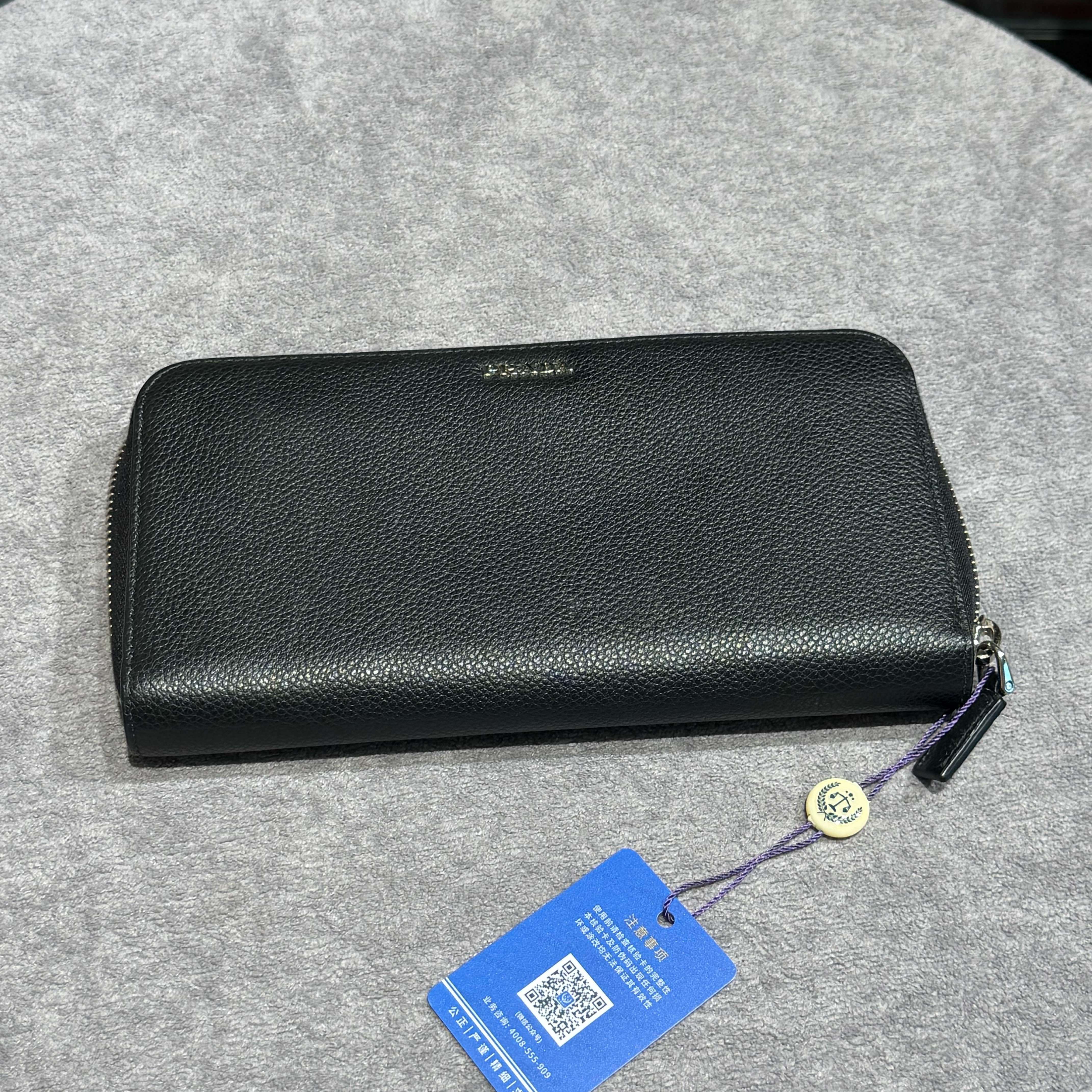 [Pre-Owned] Black Leather Wallet - Excellent #1GI4KG7 ONE SIZE