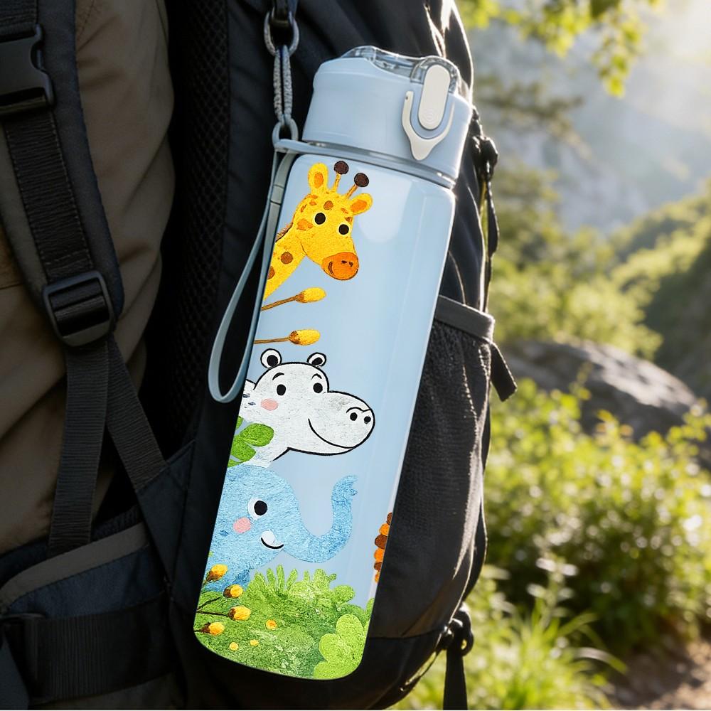 1 Stück Giraffe Löwe Safari Tier Cartoon Druck 750ml Farbe Kunststoff Sport Wasserflasche Auslaufsicher Klappdeckel mit Strohhalm Geeignet für Sport Büro Heimgebrauch