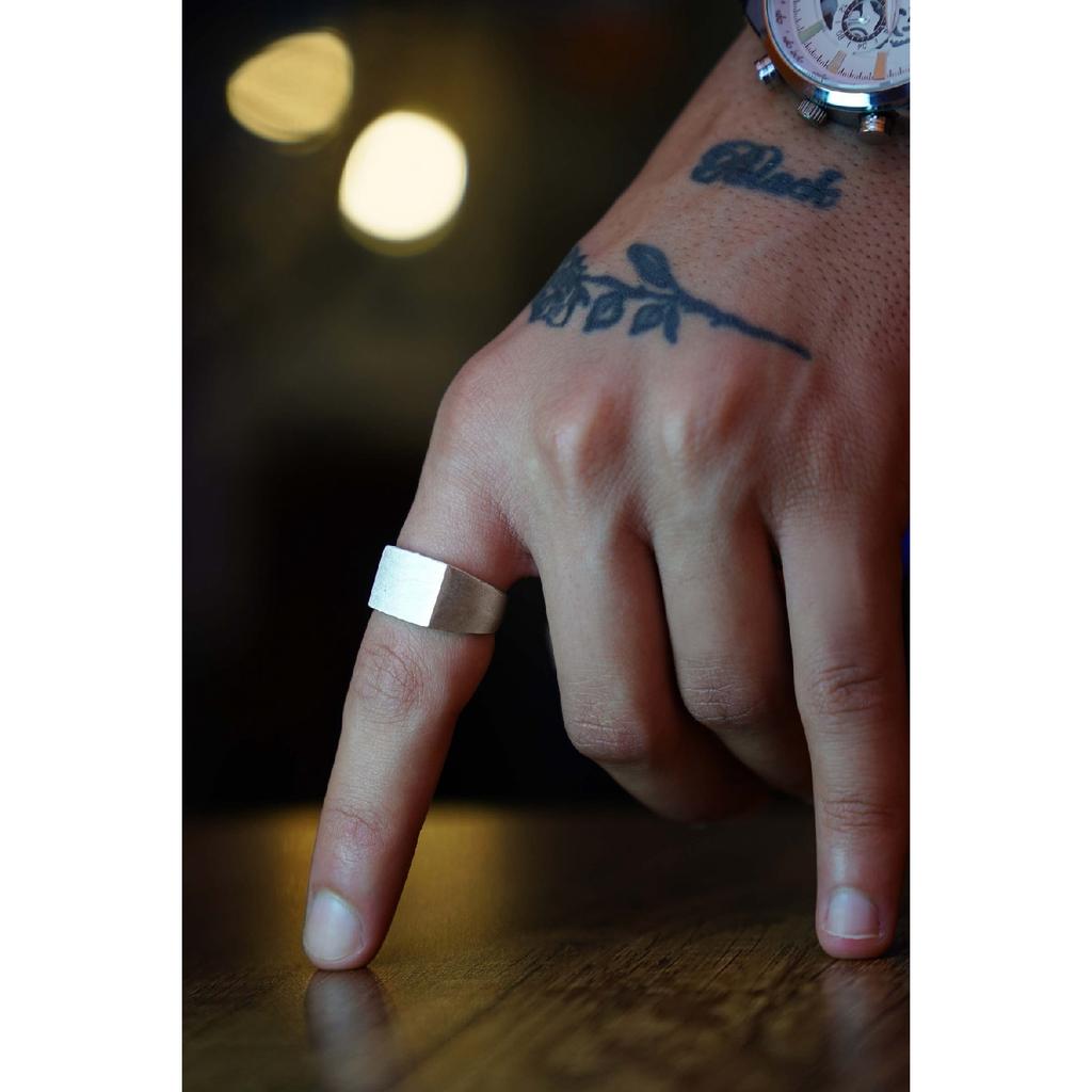 Schwarzer verstellbarer Ring, Rittermodell