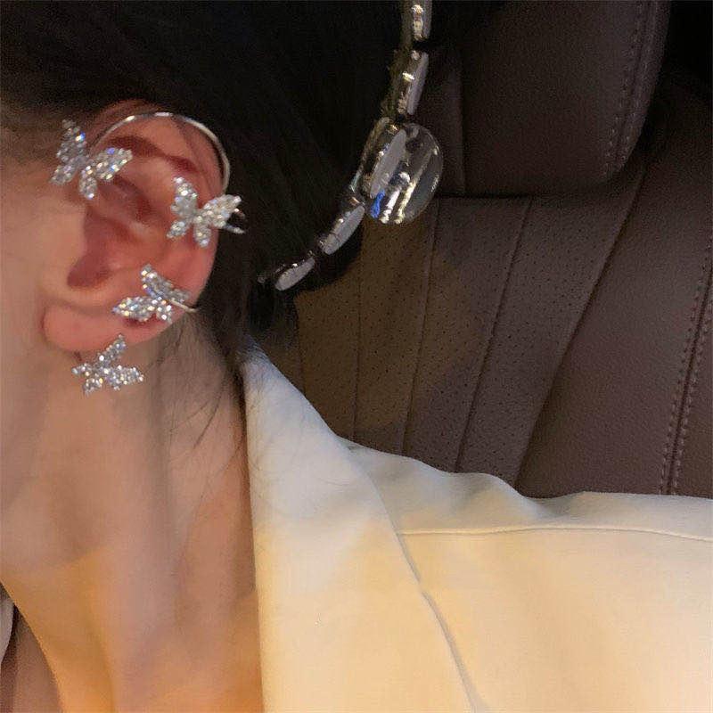 

Асимметричные серьги-кисточки с цирконами в виде эльфийских ушей из серебряной иглы: Равнодушный стиль Мода для женщин
