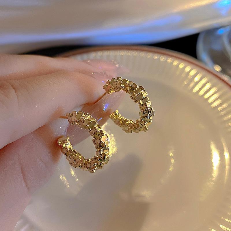 Vintage Twisted Wave Dangle Earrings Luxury C- Shaped Semicircle Drop Earrings Temperament Geometric Earrings Party Accessories