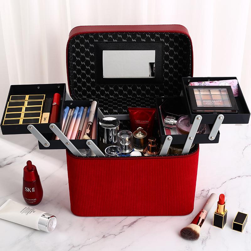 Large Capacity Minimalist Makeup and Toiletry Case for Professional Artists