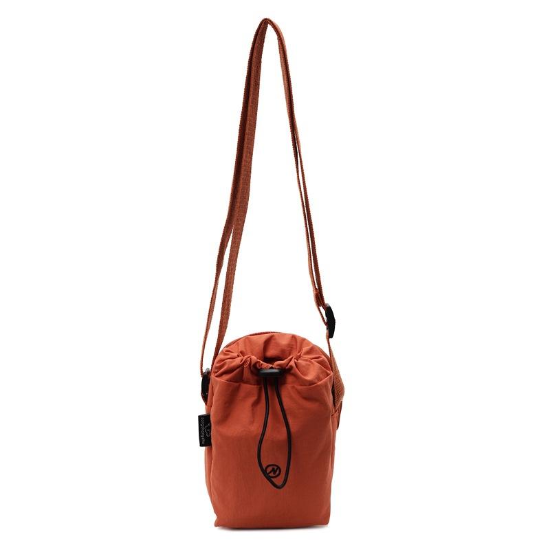 2025 new super fire fashion simple sports wind light walking bag casual versatile work travel messenger women's bag