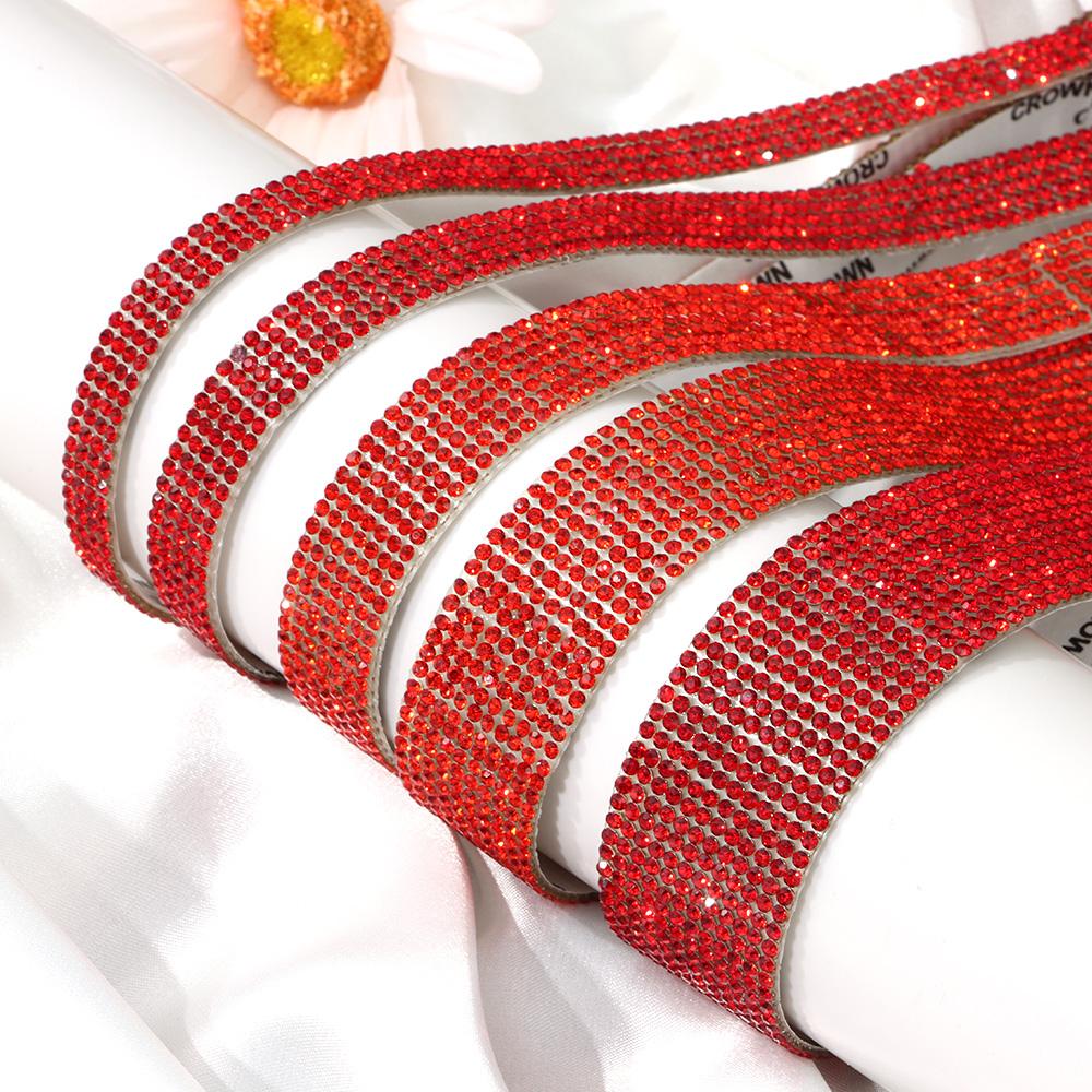 

1 Yard Self Adhesive AB Crystal Rhinestone Sticker Diamond Ribbon DIY Sticker Colorful Rhinestone Sticker Roll Handmade Crafts 4 rows(0.8cm) красный