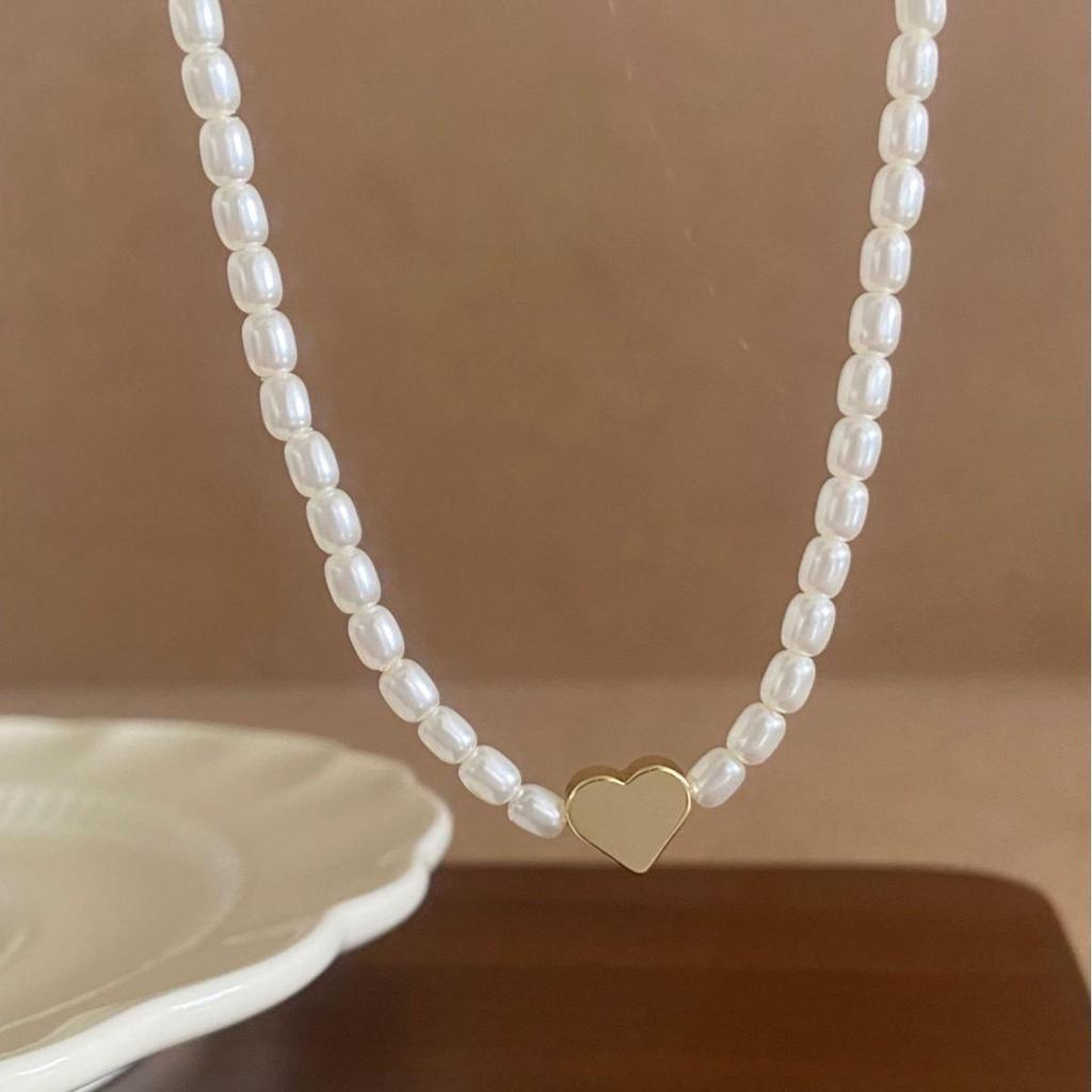 Collana con Cuore Dorato e Perle Francese - Choker Elegante, Design Dolce e Versatile a Catena per la Clavicola