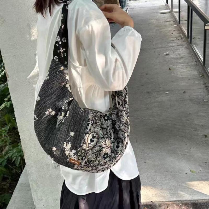 nthe Cae "Frost Mountain Tsunye" New Chinese Splicing Temperament Shoulder Bag, Cloth Texture Croissant Bag