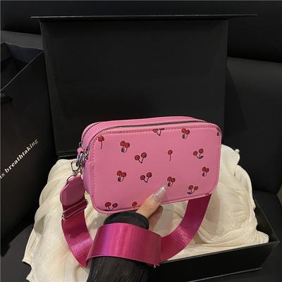 Moteriškos rankinės – Per petį nešiojami krepšiai