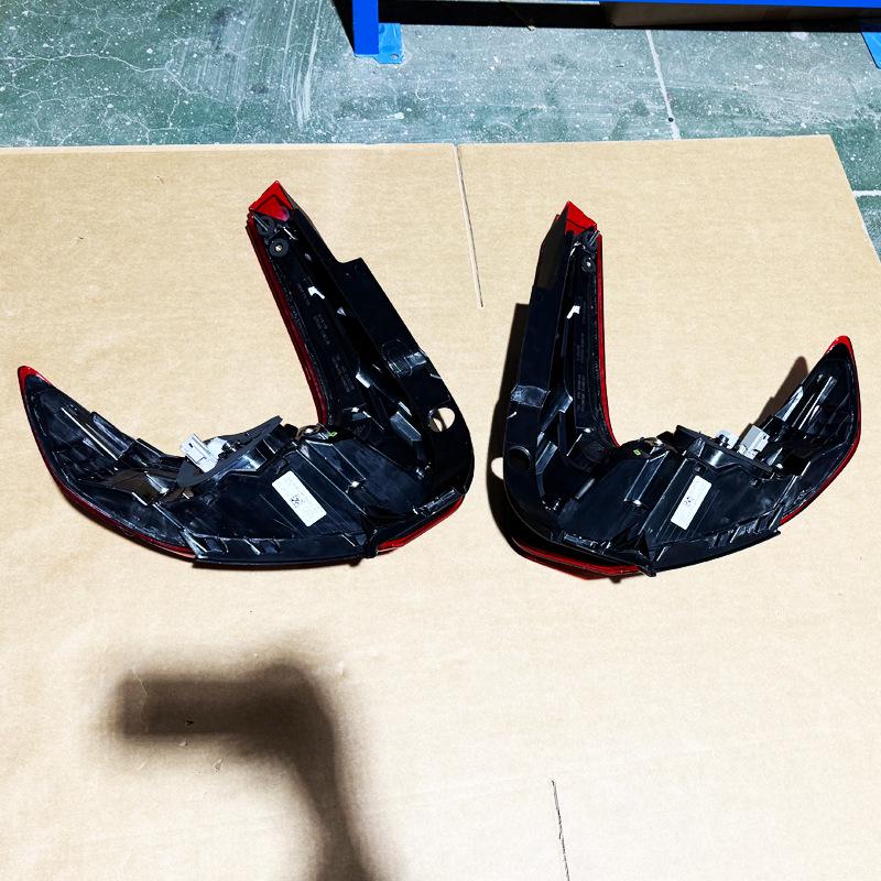 31446790L/31446791R Compatible Rear Tail Light for Volvo XC40 '19