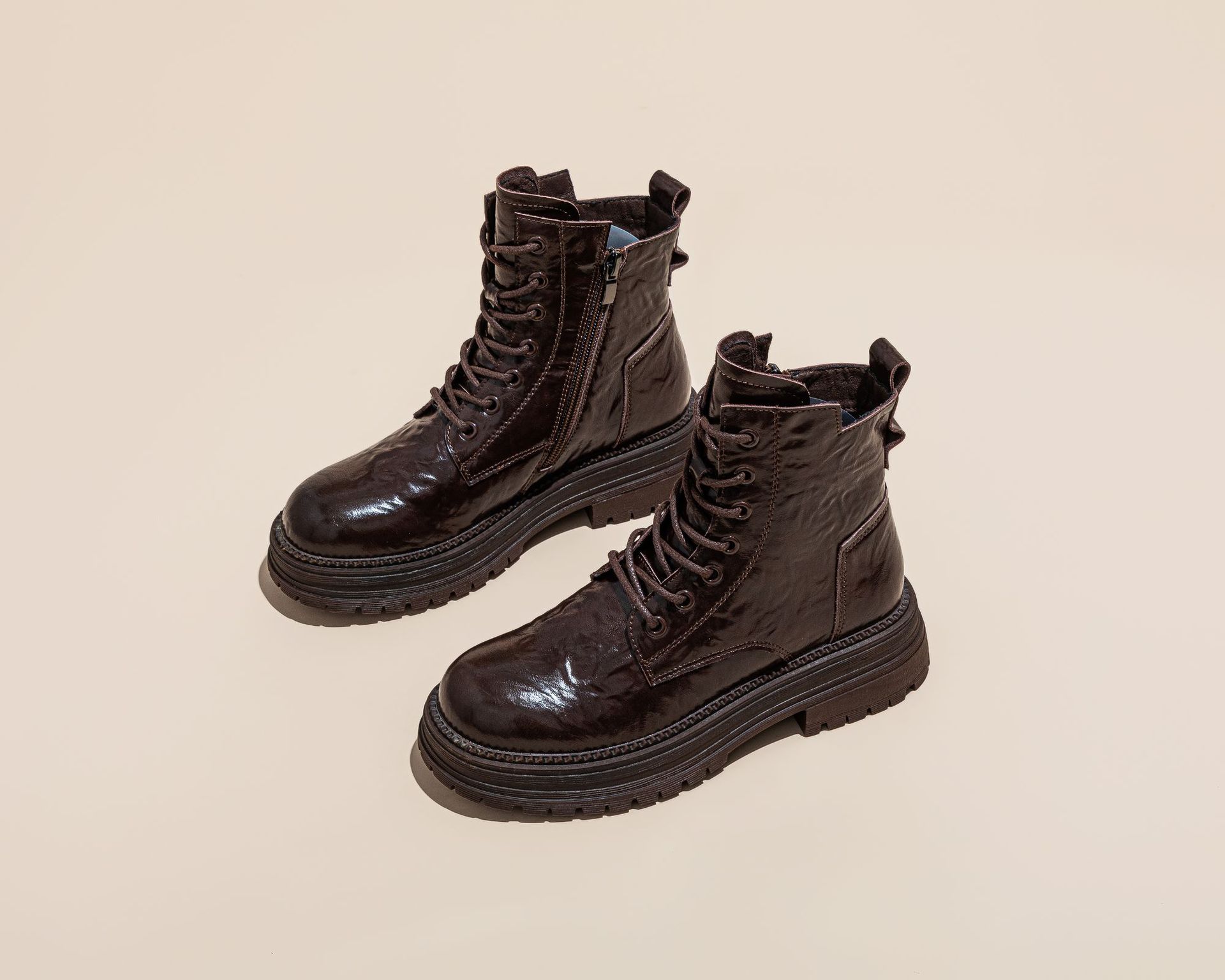 

Женские ботинки Мартин на толстой подошве 2025 осень-зима новые ретро-стиль шнуровка одинарные ботинки популярные британские уличные повседневные короткие ботинки 40 темно-коричневого