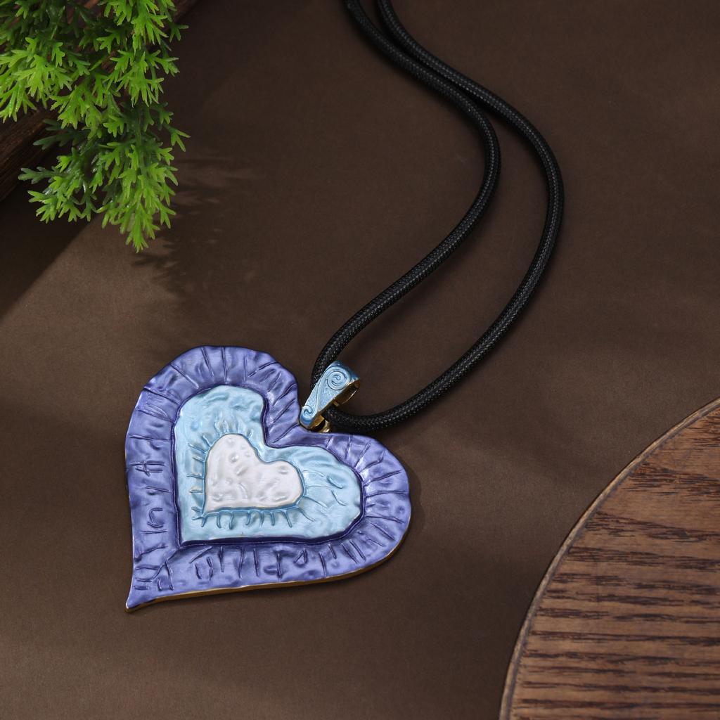 New Enamel Color Love Leather Rope Long Pendant, Women's Exaggerated Heart-shaped Versatile Heart-shaped Long Necklace