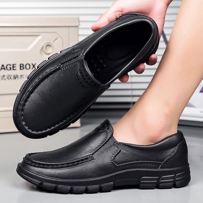 Novos Sapatos Casuais Leves de Tamanho Grande para Homem Sapatos de Chef Resistentes a Óleo e Deslizamento Sapatos de Condução com um Estribo Sapatos de Jardim Macios