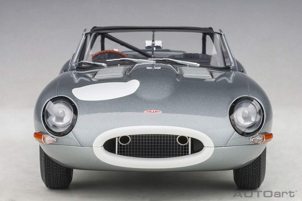 AUTOart Jaguar Lightweight E-Type Silber Fertigprodukt 1/18