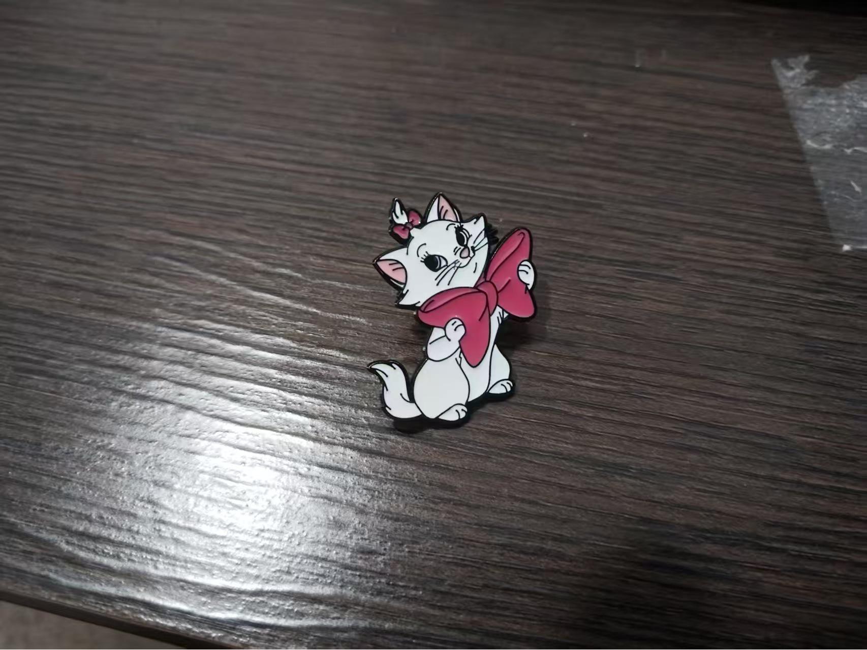 

European & American Cartoon Cute Marie Cat Pink Enamel Bowknot Kitten Alloy Brooch Badge