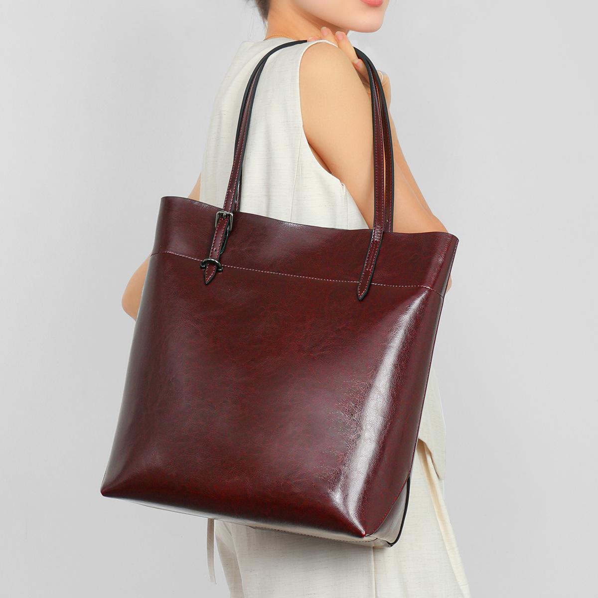 Новая вместительная сумка-тоут для работы