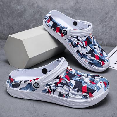 New Slippers Men Clog Sandals Comfortable Breathable Beach Sandals Men Women Clogs Slippers Soft Bottom Men Garden Shoes