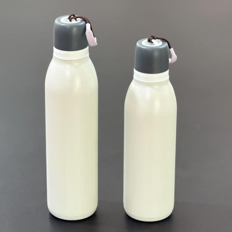 Large - Capacity Water Bottle: for Outdoor Activities & On - The - Go Hydration for Outdoor Enthusiasts & Active Lifestyles