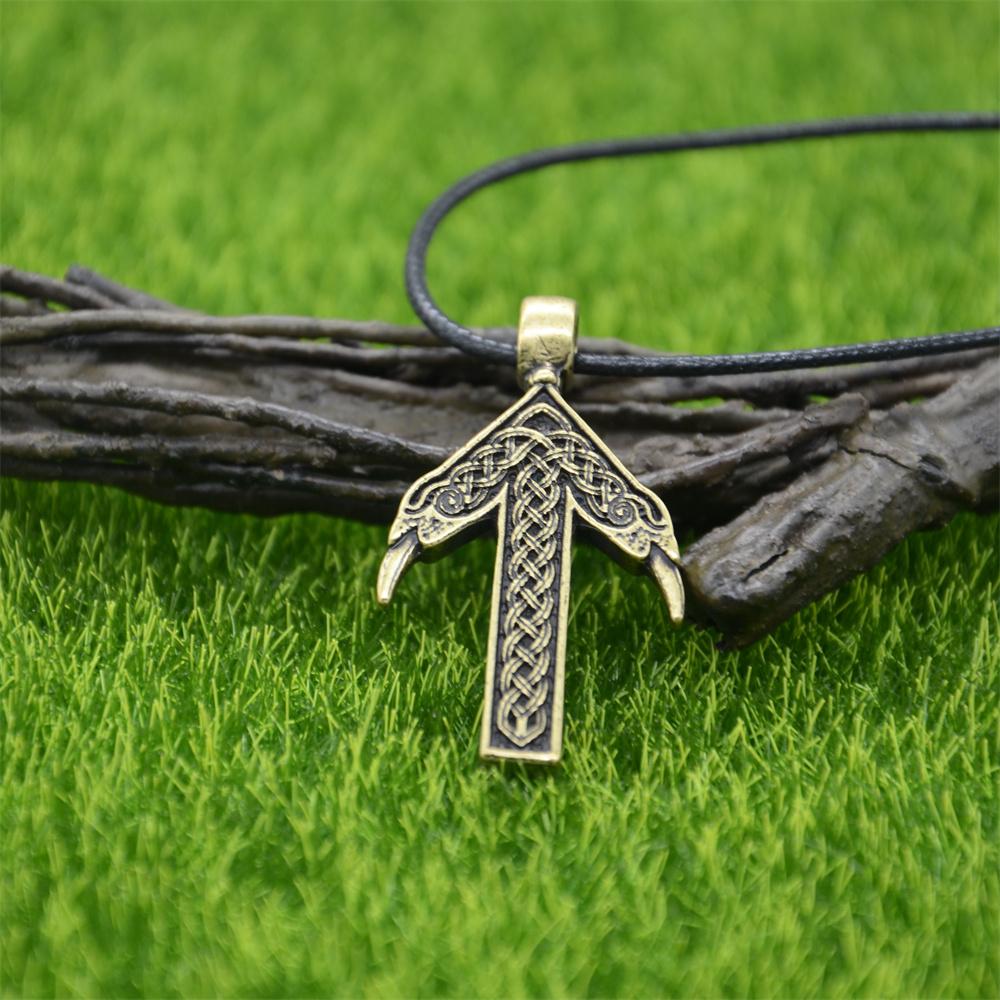 Viking Wolf Amulet Runen Rune Fehu Noorse Talisman Ketting voor Mannen met Ierse Knopen Gotische Sieraden