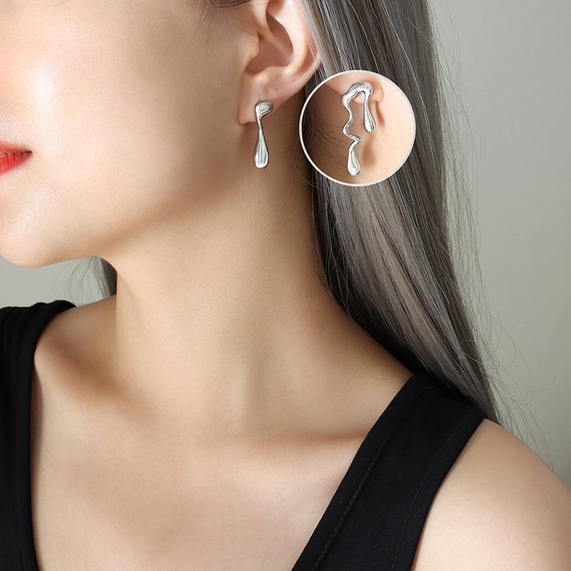 Unique Asymmetrical 18K Gold-Plated Titanium Steel Stud Earrings with Irregular Design