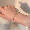 Bracelet Perle Irregulière Forme Spéciale Française Bracelet Femmes Niche Luxe Léger Exquis Doré Demi-Bracelet Bracelet Accessoires