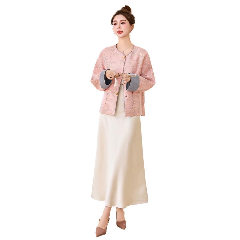 2025 Spring Women's Jacquard Round Neck Top - Chinese National Style Fashion Outerwear