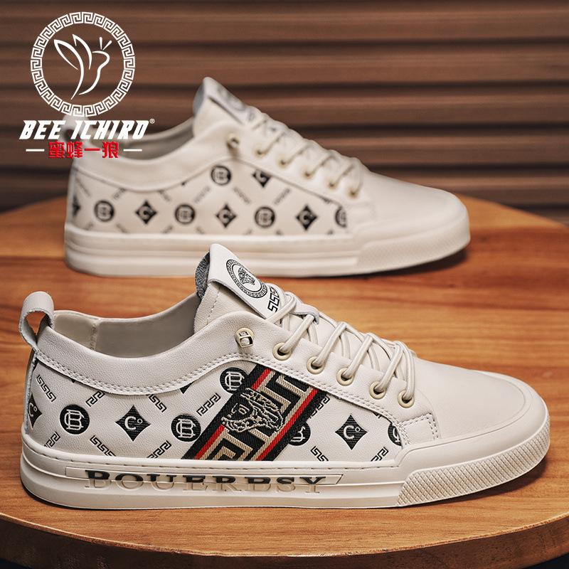 

Мужская обувь новая летняя тенденция кожаные кеды универсальные облегающие ноги ленивая мода повседневная обувь 45