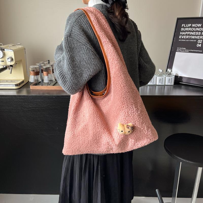 2025 Autumn and Winter New Large-capacity Casual Fashion Messenger Bag Women's Japanese Solid Color Shoulder Bag Niche Tote Bag