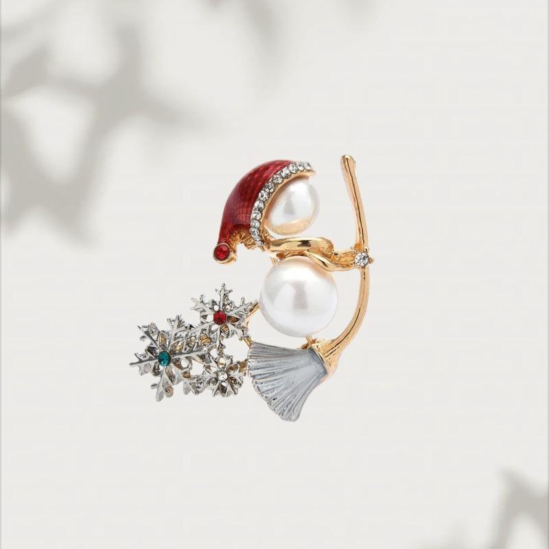 Brooch Imitation Pearl Christmas Snowman Rhinestone Gift Pin Suitable for Giving As A Birthday Gift To The Best Relatives