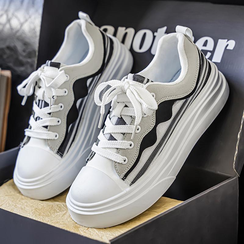 Men 's Casual Four Seasons Fashion Skateboarding Students Comfortable Sneakers Boys Trending Soft Sole Breathable Shoes