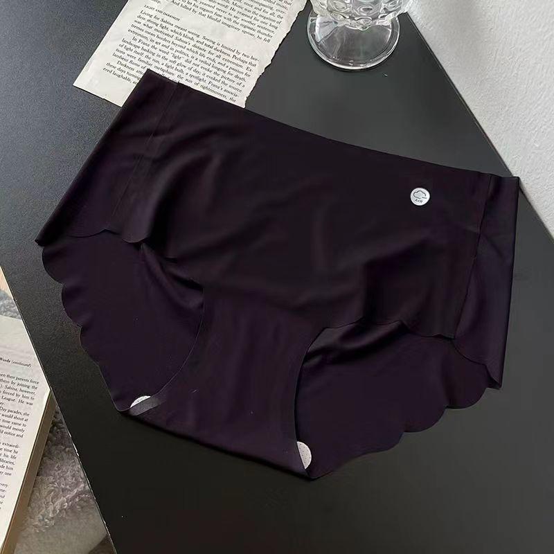 Ladies Spring and Summer Thin Ice Silk Invisible Naked Sense Yoga Fitness Briefs