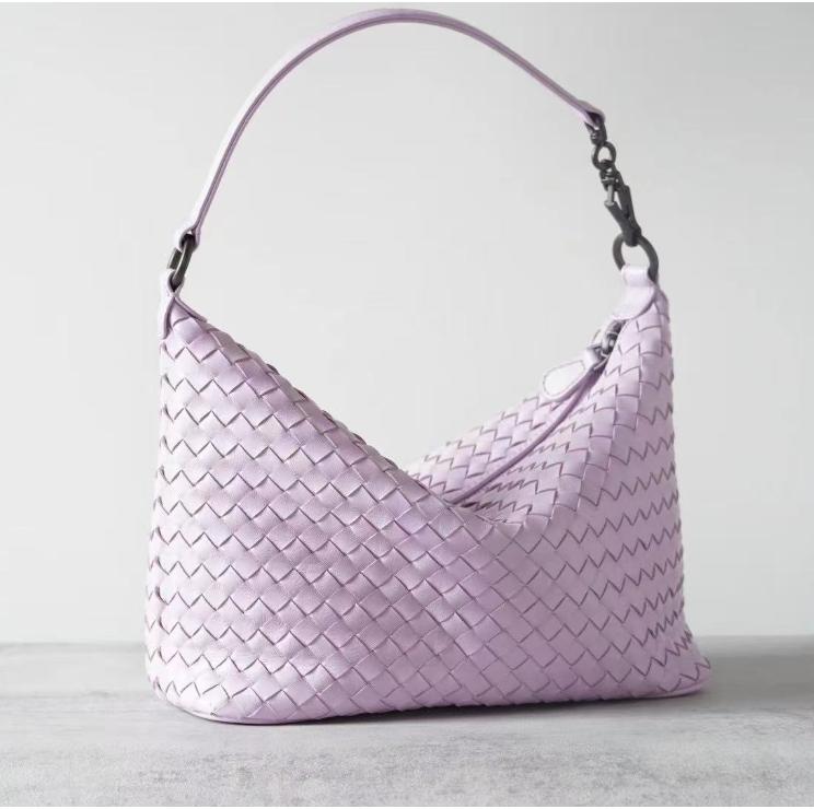 2025 New Sheepskin Woven Lunch Box Bag One Shoulder Underarm Dumpling Bag One Shoulder Crossbody Handbag Minimalist Hobo Bag