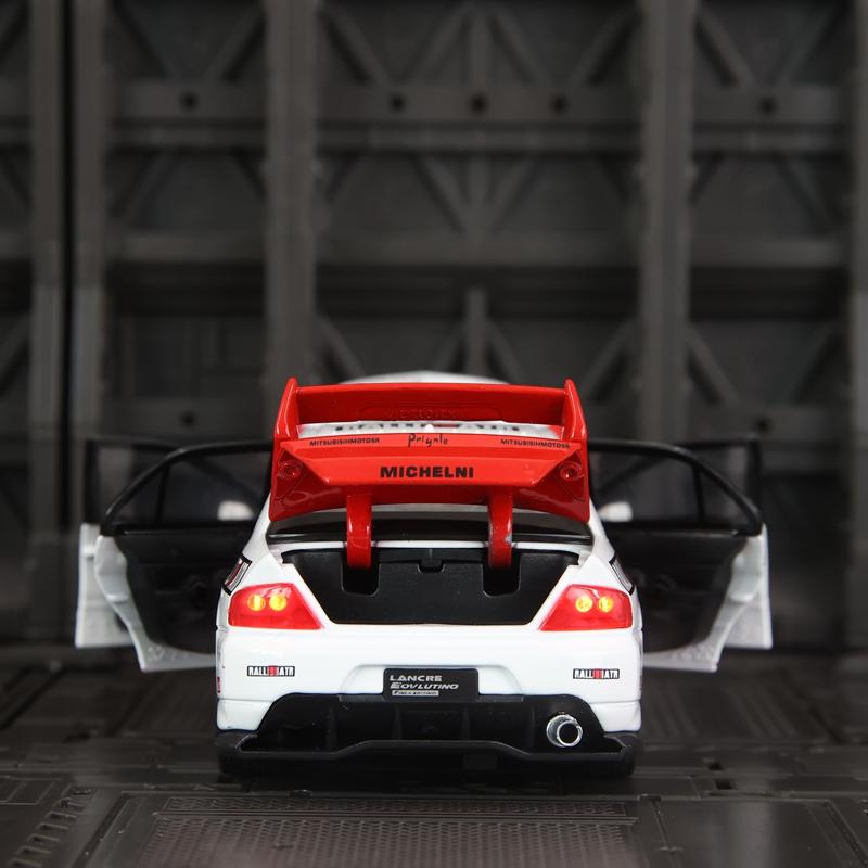 1:32 Mitsubishi 9th generation EVO alloy car model, doors and engine hood, trunk can be opened rich details, fine workmanship