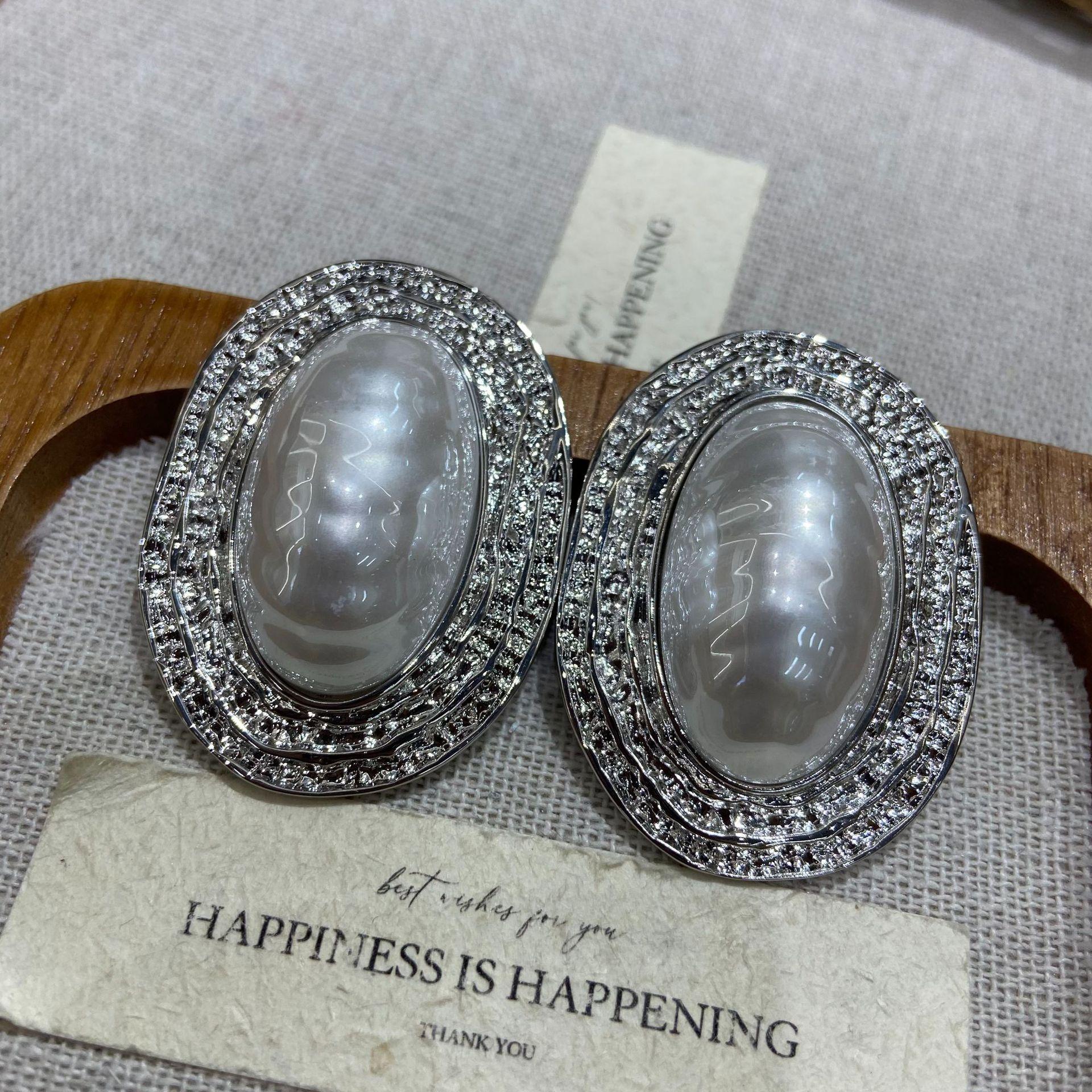 

2026 Oval Pleated Earrings Retro Personality Design Stud Earrings Fashion Vintage Earrings Women