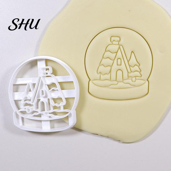 Christmas Cookie Mold Snowball Snowman Santa Claus Shaped Cutting Classic Design Festive DIY Biscuit for Holiday Party Baking Tool