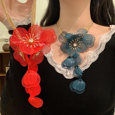 Zinc Zinc Alloy Cutout Flower Neck Pendant Luxury Floral Tassel Necklace Exaggerated Flower Necklace  Party