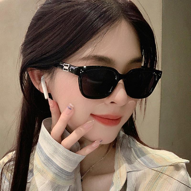 Korean Style Women Sunglasses Square Shape UV400 Protection Men Women Sun Glass Fashion Trendy Girls Sunglasses